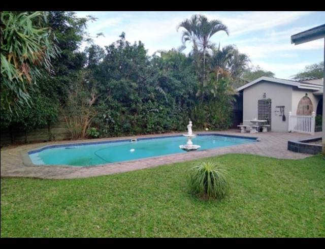 5 BEDROOM HOUSE FOR SALE IN MEER EN SEE